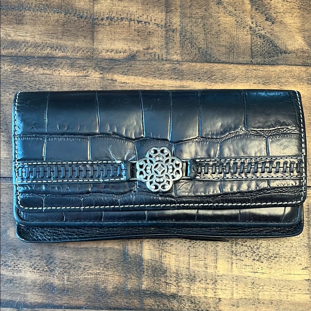 Chic Black Sarah Brighton Croc-Embossed Wallet